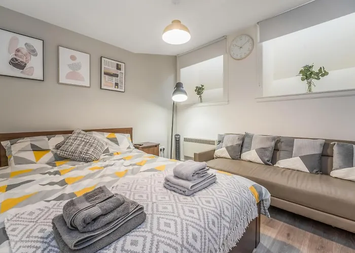 Studio Apartment